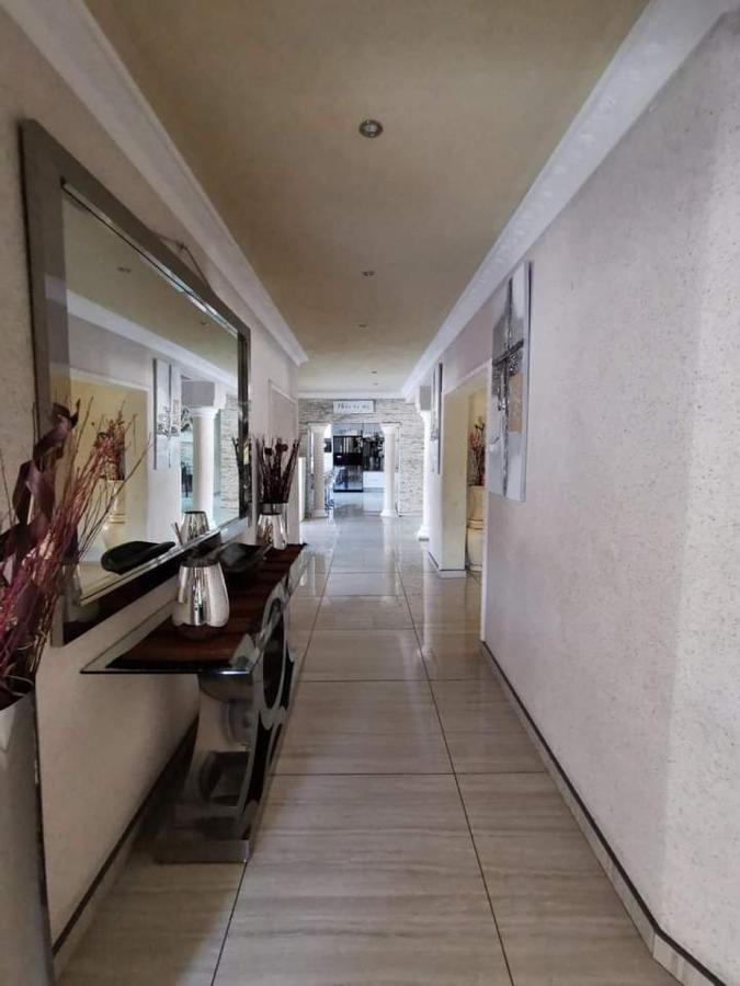 Angelocean Guest House Witbank Bagian luar foto