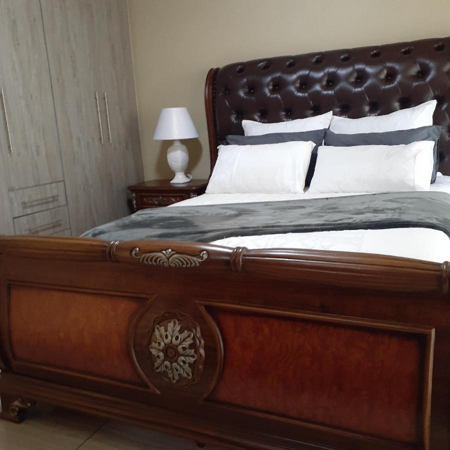 Angelocean Guest House Witbank Bagian luar foto
