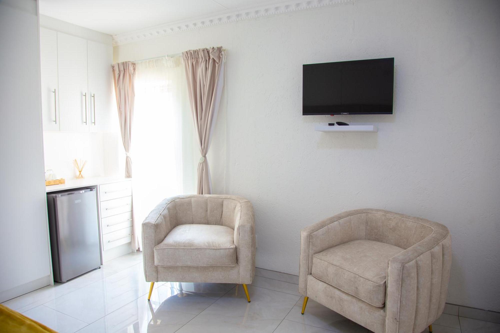 Angelocean Guest House Witbank Bagian luar foto