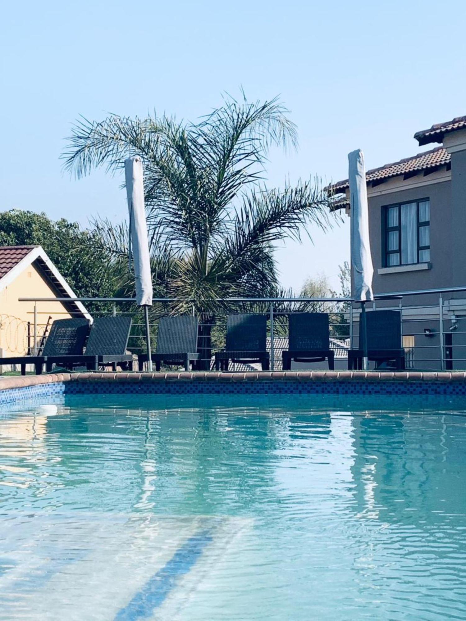 Angelocean Guest House Witbank Bagian luar foto